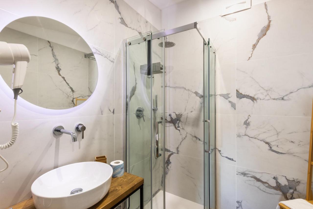 Trisina Apartment *