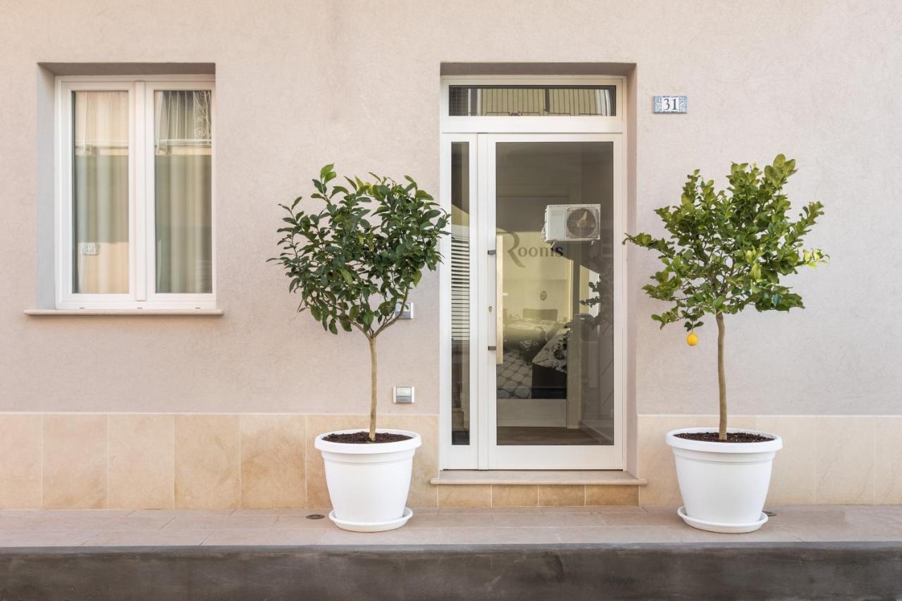Trisina Apartment *