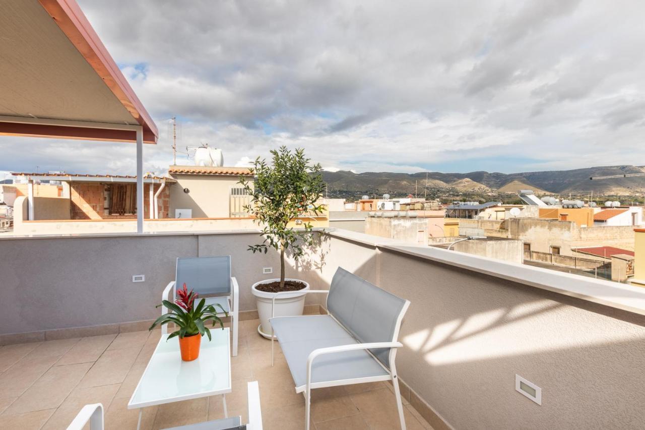 Trisina Apartment *